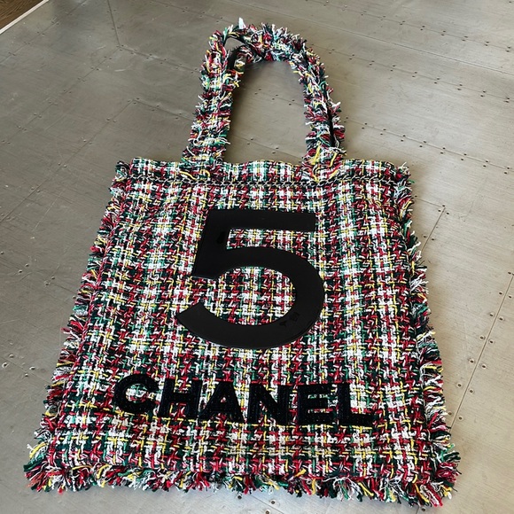 CHANEL Handbags - Chanel tweed no 5 tote shopper multi color bag black patent logo shoulder bag